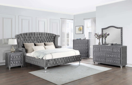 Deanna Bedroom Traditional Metallic Queen Five Piece Set image